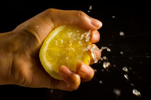 squeeze-lemon